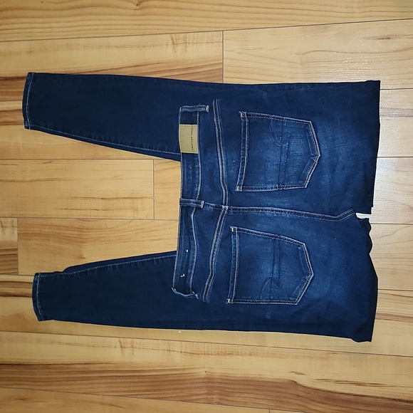 3/15❤️ American Eagle stretchy high waist skinny. Sz 4 - Picture 6 of 6